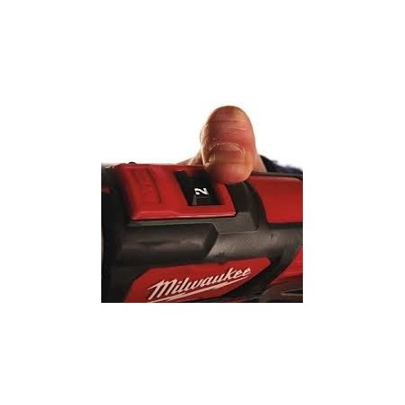 MILWAUKEE M12 Wkrętarka z udarem M12BPD-202C 2x 2,0Ah 4933441940