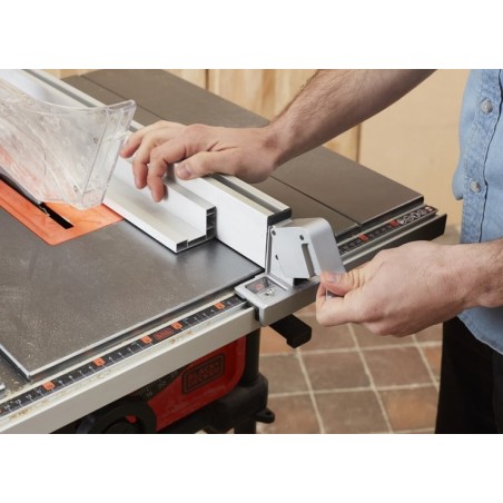 BLACK&DECKER Pilarka Słotłowa 1800W 254mm BES720-QS