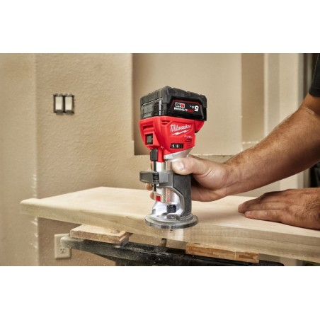 MILWAUKEE M18 Frezarka Ręczna 8mm (4933479073)