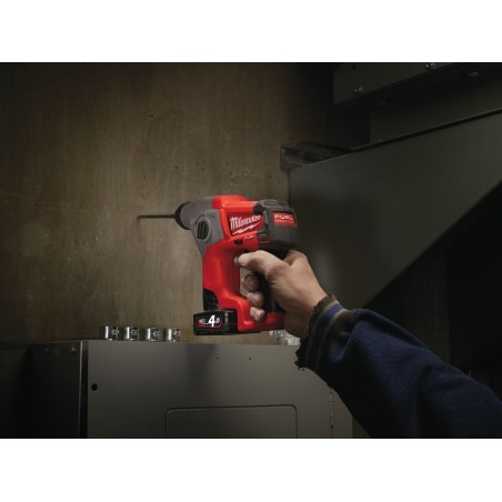 MILWAUKEE M12 CH-0 Młotowiertarka SDS-Plus (4933441947) + M12™ Aku. 6.0 Ah (4932451395)
